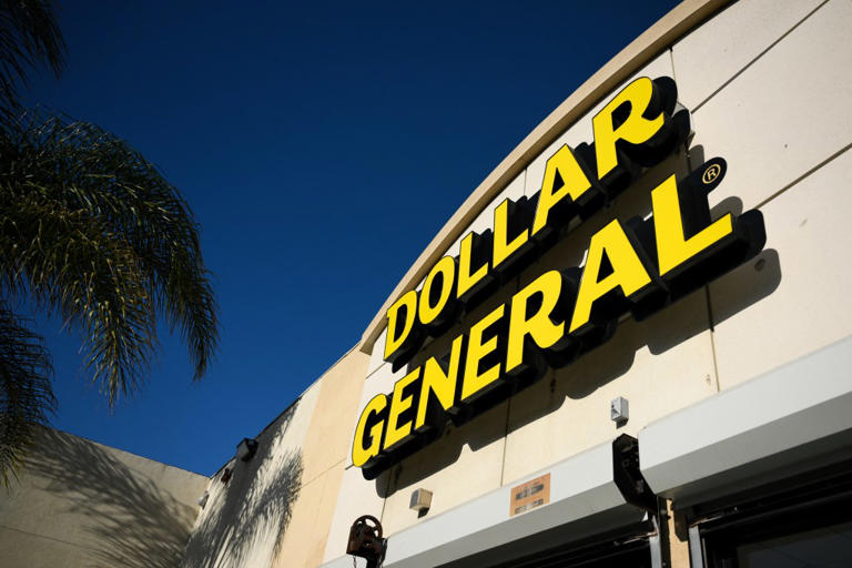 Map of states suing Dollar General alleging deceptive pricing practices