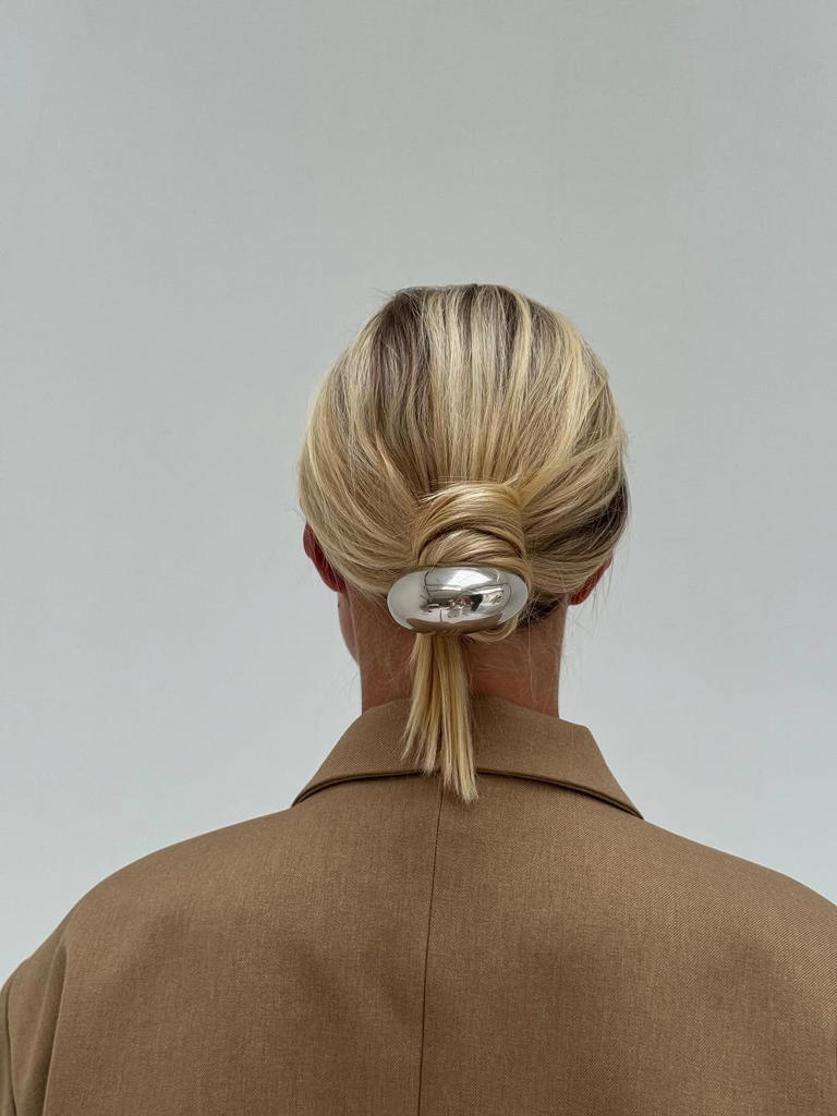 Hair jewelry: los accesorios que conquistaron Fashion Week y ahora ...
