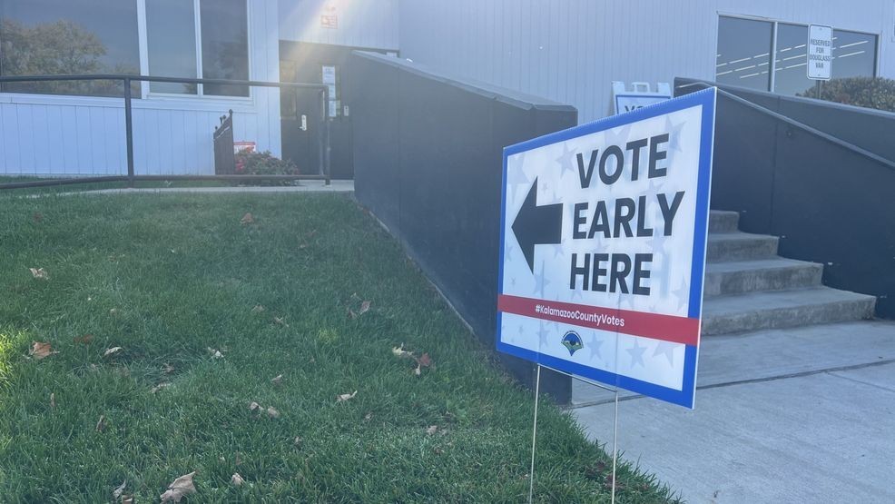 Michiganders get out to vote early, beat election day rush