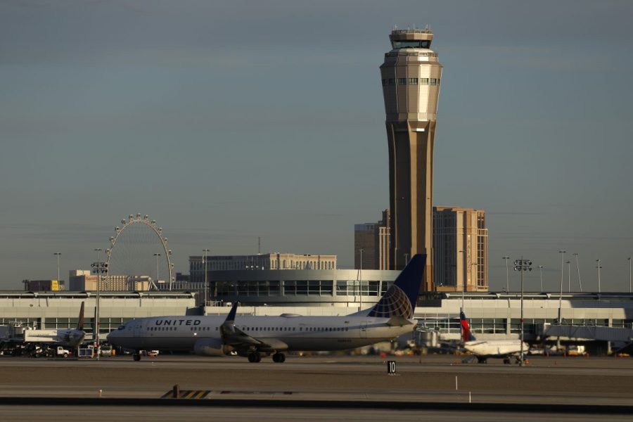 Concerning 'hijack' text prompts United flight to turn back, cockpit ...