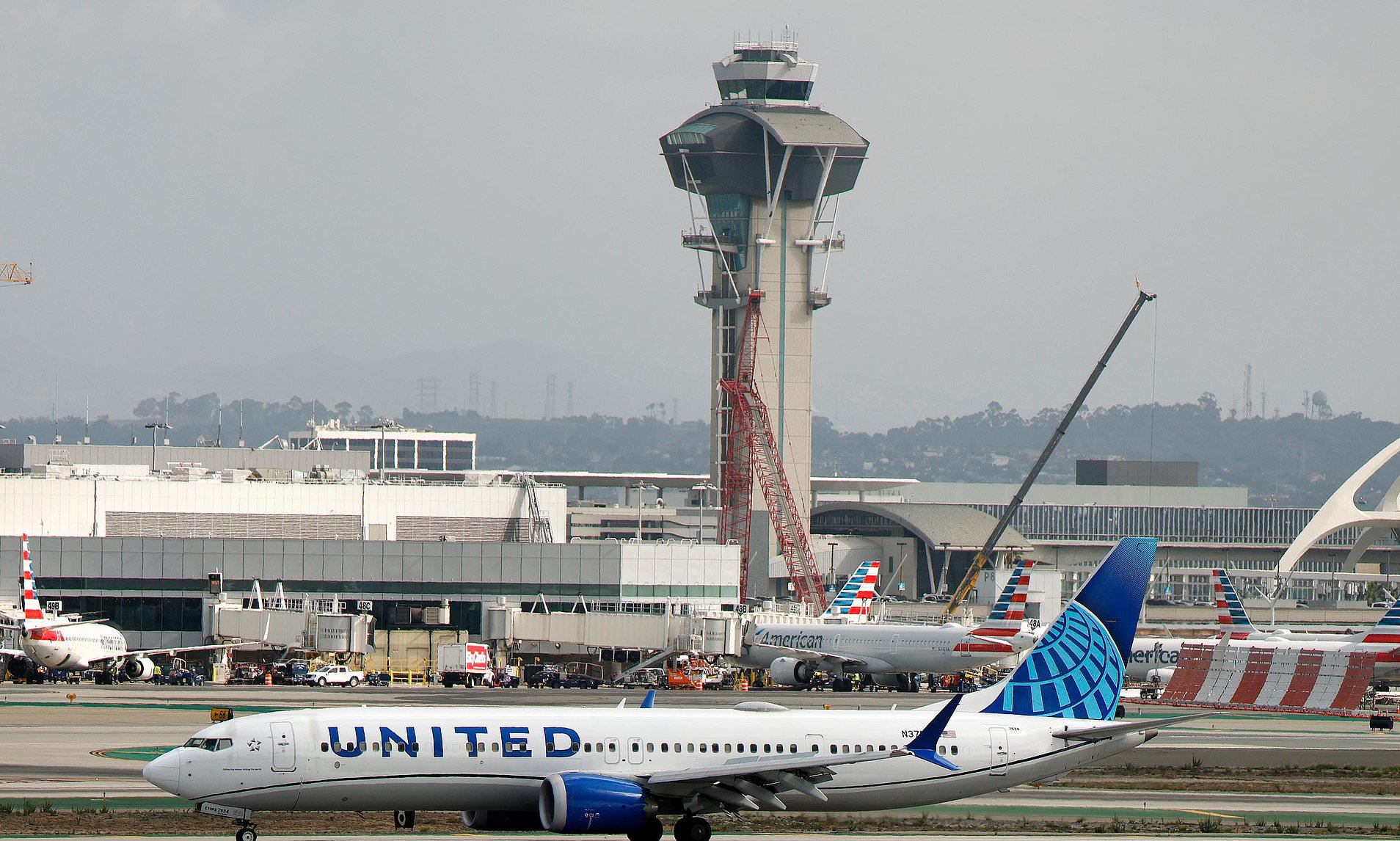 United flight heading to Newark forced to turn back to Las Vegas after ...