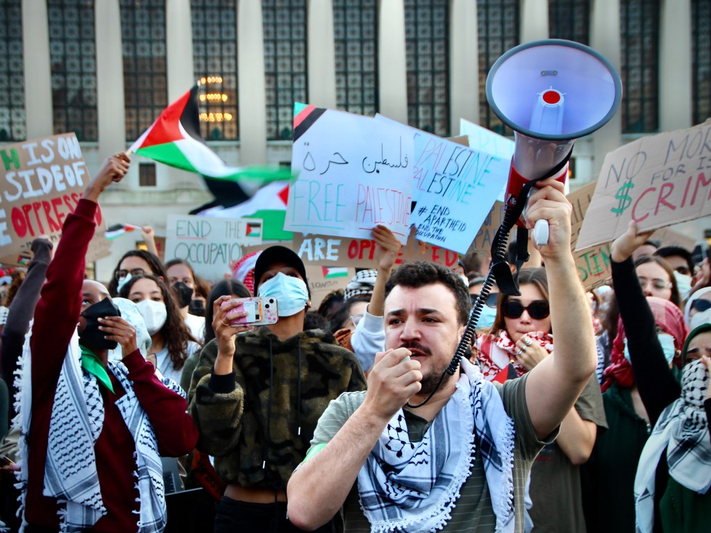 Mahmoud Khalil headed back to Columbia for book tour, outraging Jewish ...