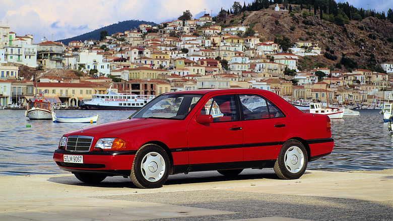 Why some Mercedes V6 engines use 12 spark plugs