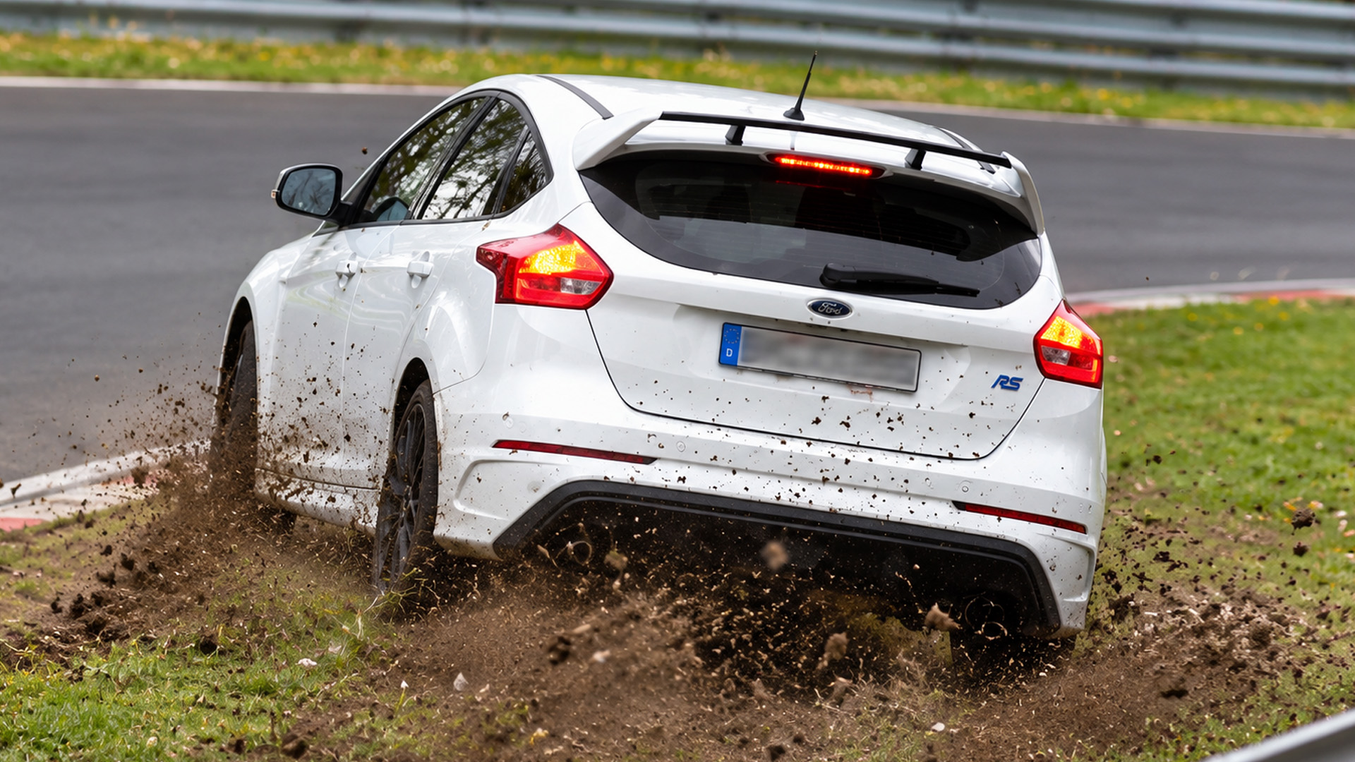 Luck is on these drivers' side at the Nürburgring
