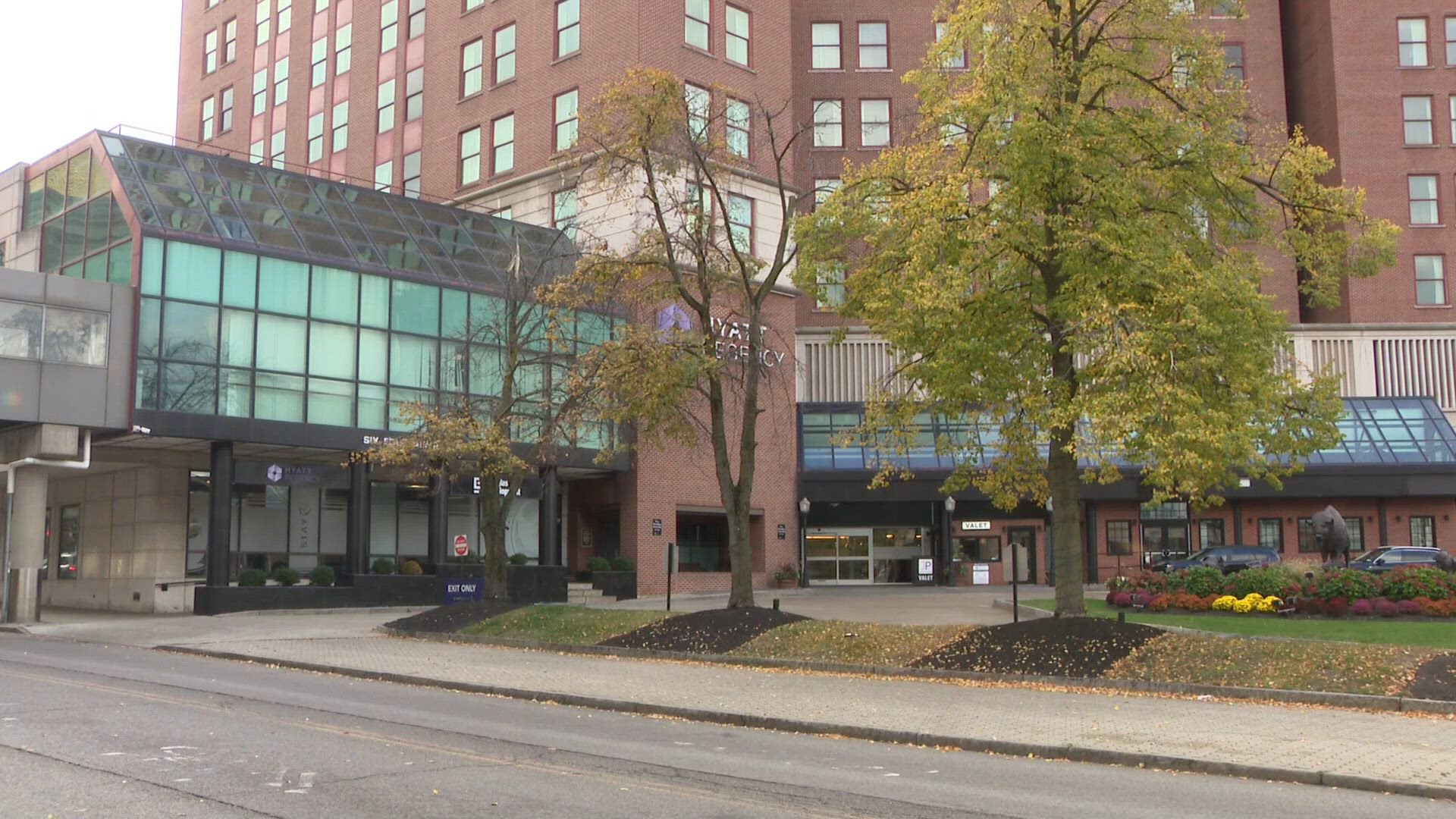 Workers' rights board releases report on Buffalo Hyatt hotel