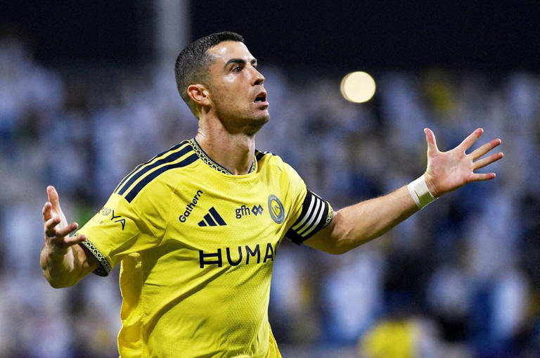 England assistant manager Anthony Barry hails Cristiano Ronaldo as icon ...