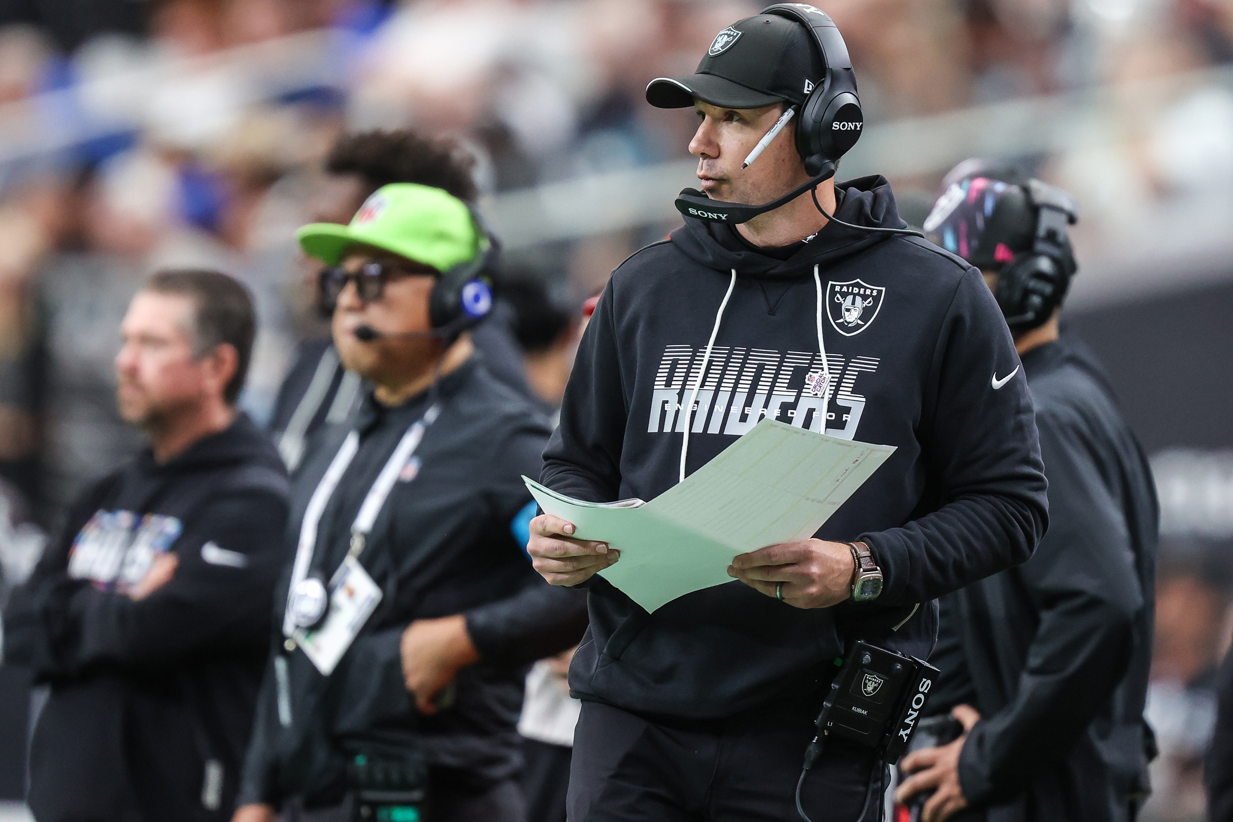 Raiders' Klint Kubiak explains Kirk Cousins, Fernando Mendoza decision ...