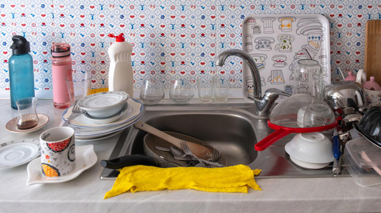 This Dollar Tree cutting board hack will instantly declutter your sink ...