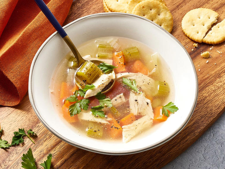 We asked 4 chefs for their favorite chicken broth, and this unexpected ...