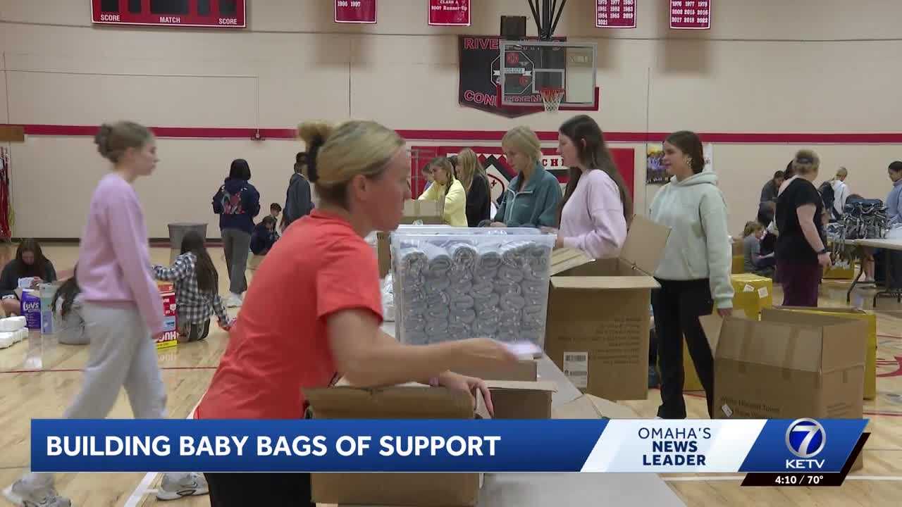 Omaha sophomores team up to make baby bags for moms in need