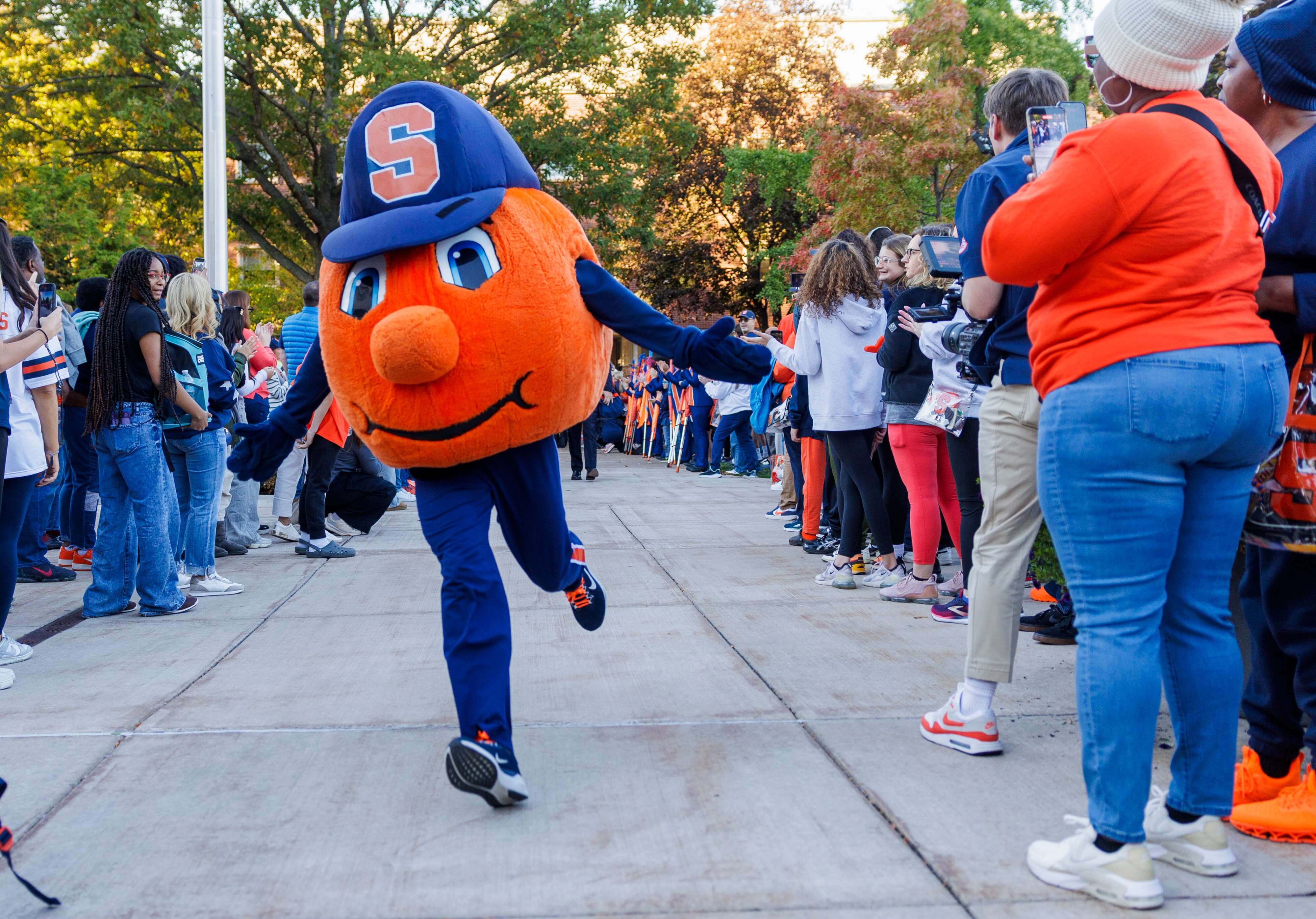 Syracuse football to debut new helmet for Halloween matchup vs. SMU