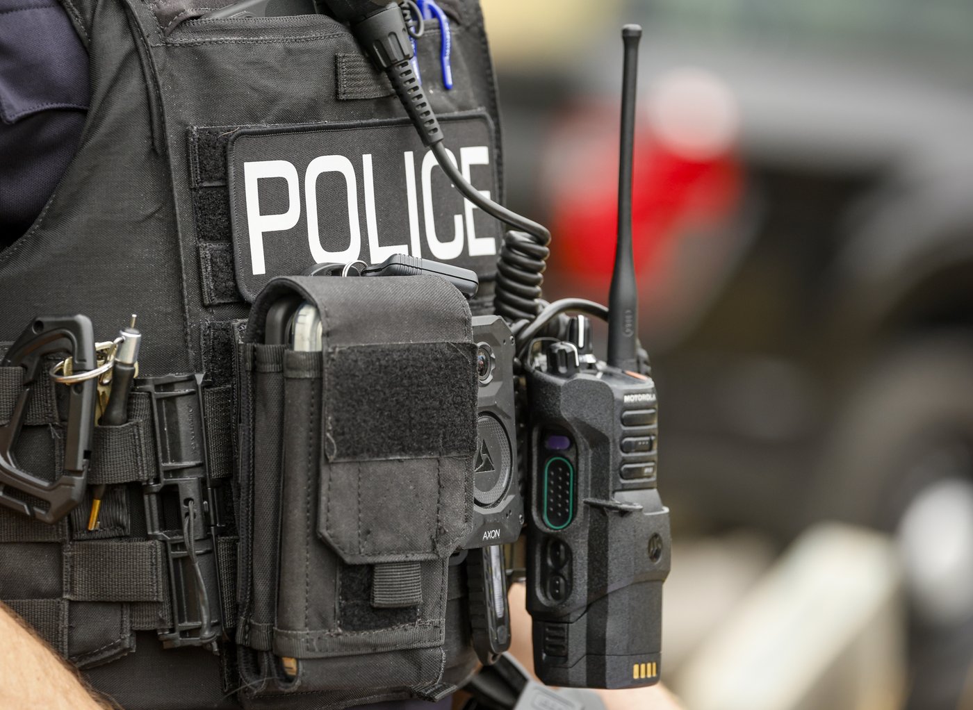 Driver allegedly runs over man laying on sidewalk twice, Calgary police say