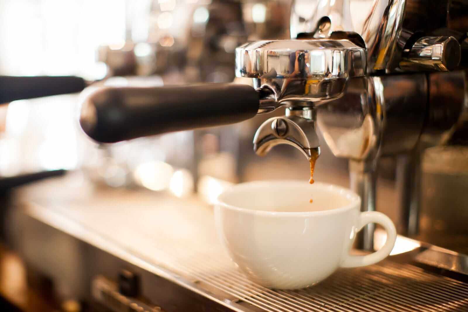 Coffee prices are heating up. How to trade futures here.