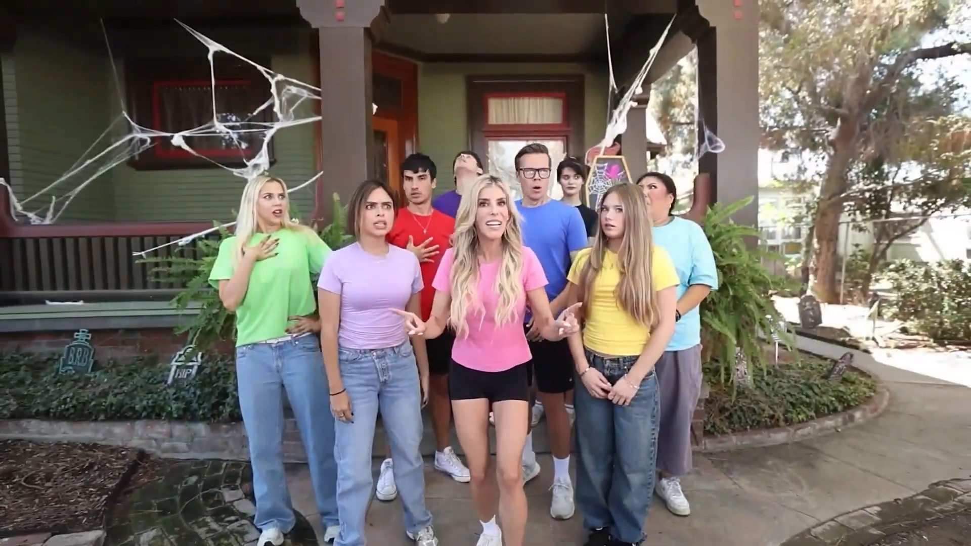 Last person to leave a haunted house wins a Halloween challenge