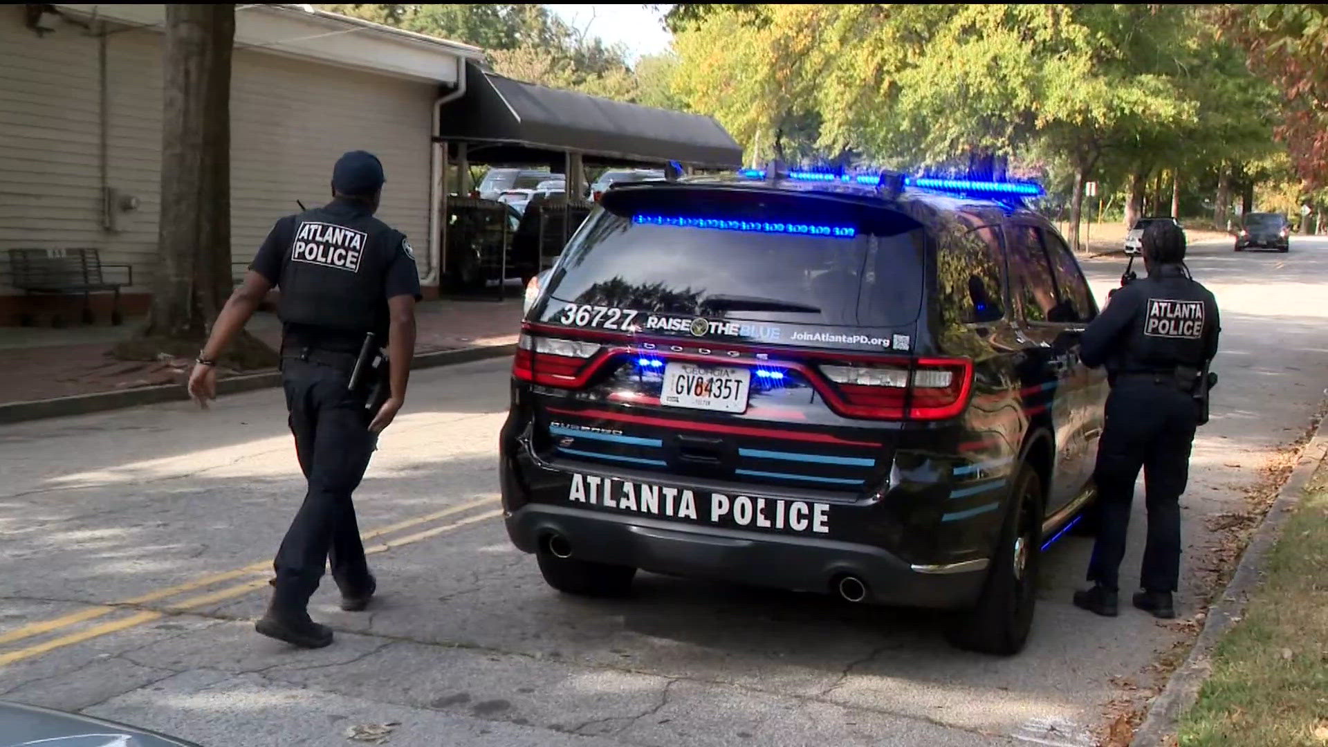 Man with gunshot wound walks into Atlanta police precinct after being ...