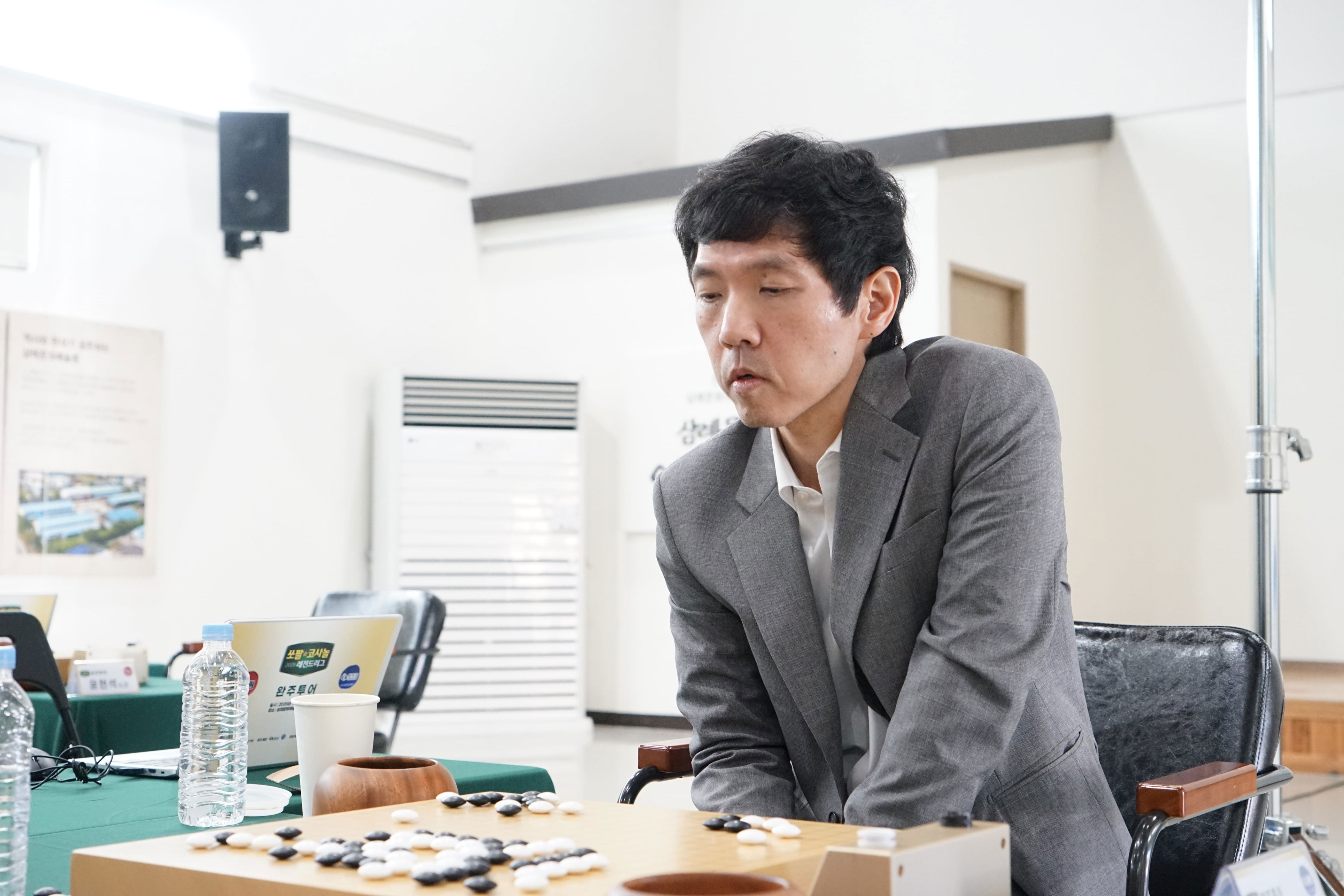Lee Chang-ho becomes first Go player to reach 2,000 wins