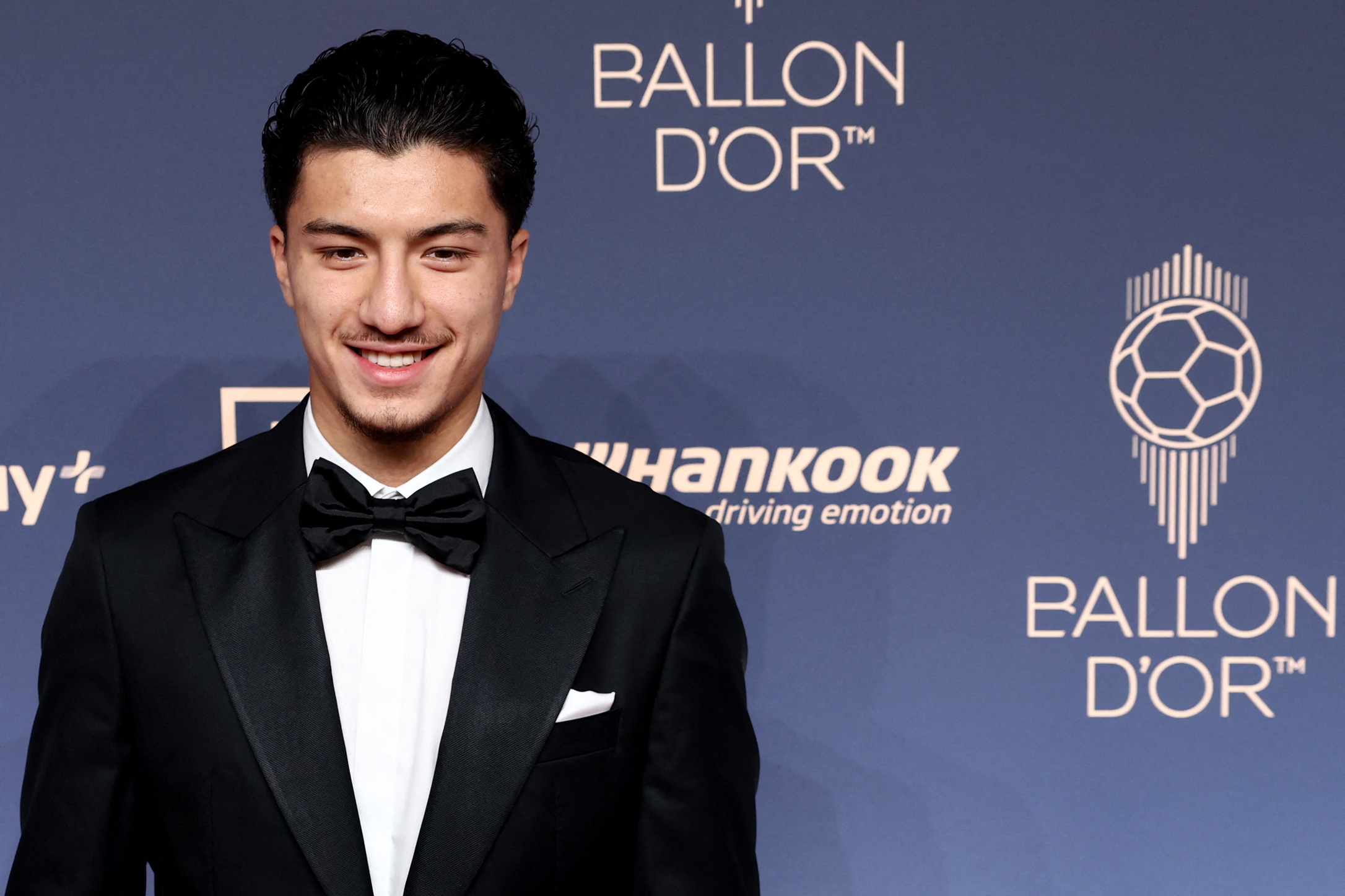 📸 Shirts swapped for suits and dresses! Football stars in their finery