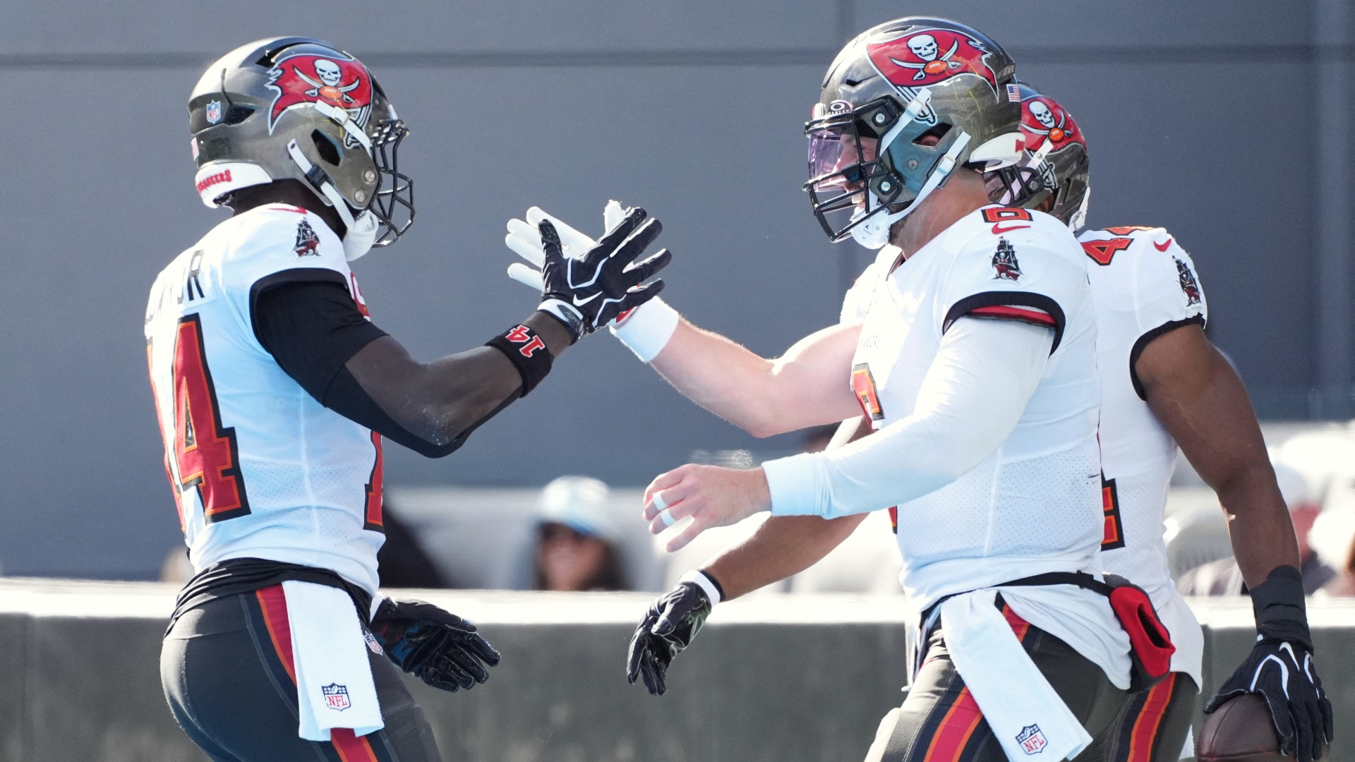 Tampa Bay's 40-point rout upends the NFC South race