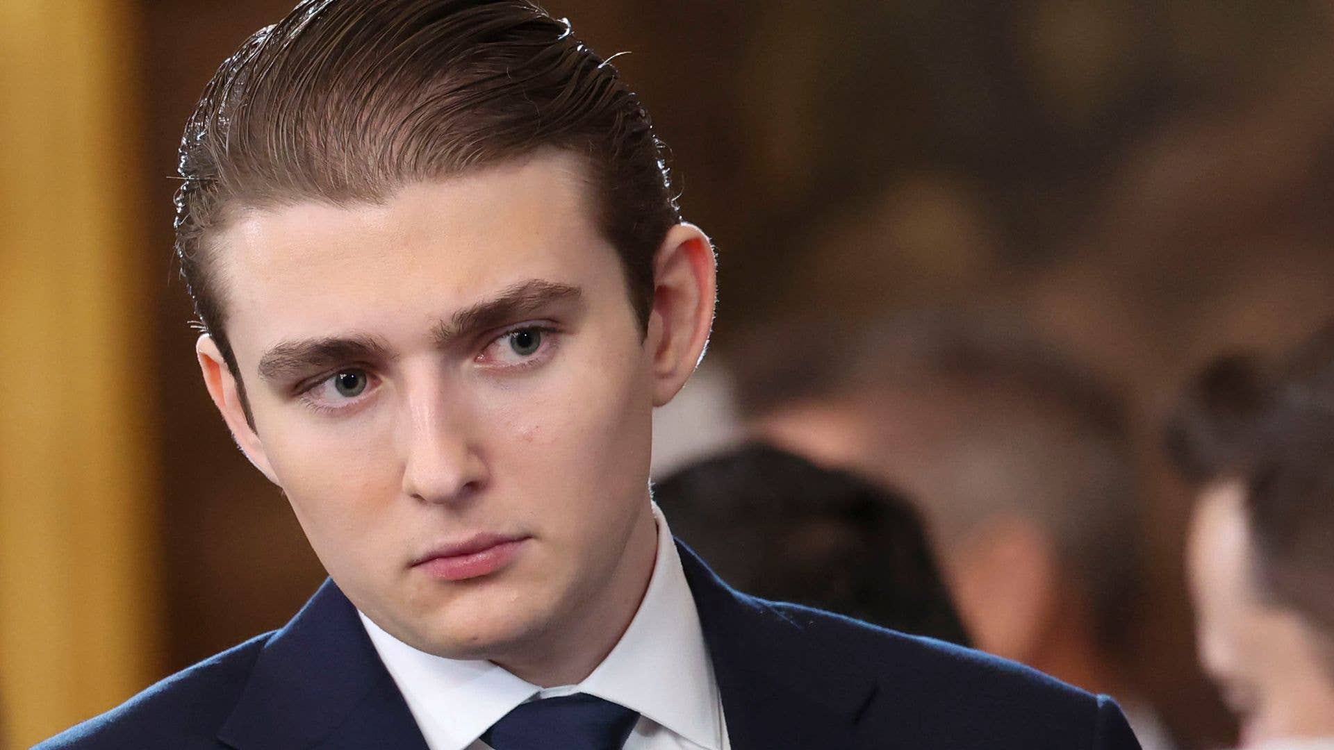 Young Barron Trump's surprising accent in must-see family video has ...