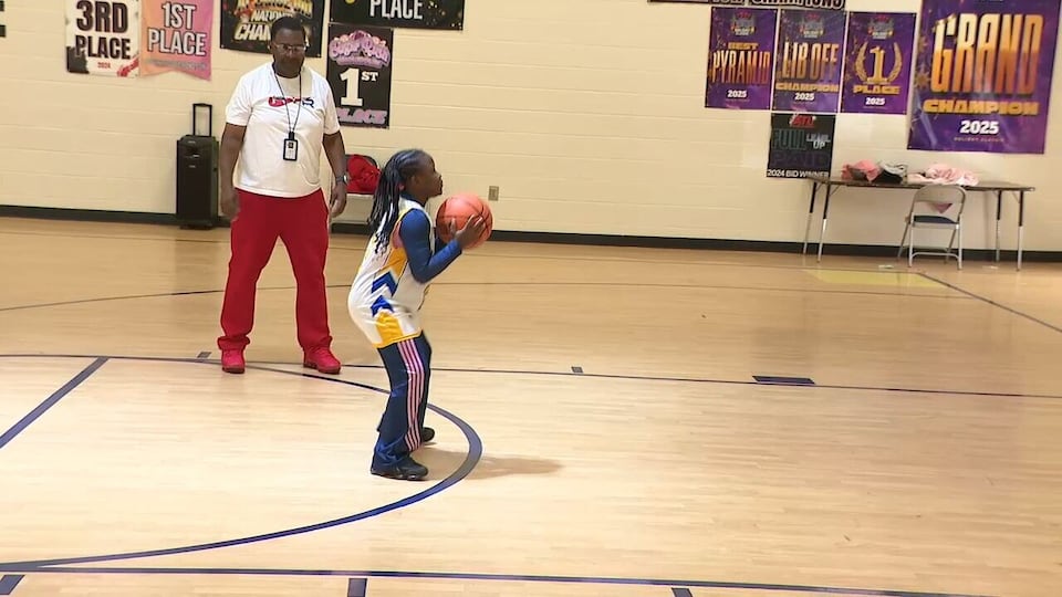 Atlanta Dream-inspired first graders hit the court ahead of WNBA Finals ...