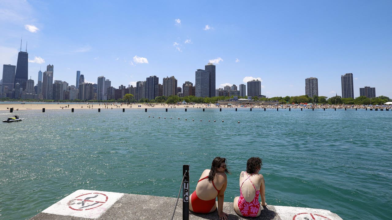 North Avenue Beach tops Chicago's 10 best places to crash out, survey finds