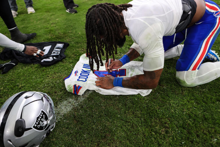 See the full list of NFL Week 8 announcer assignments