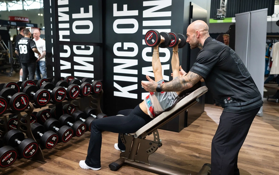 Posture-first strength training reshapes midlife fitness journey
