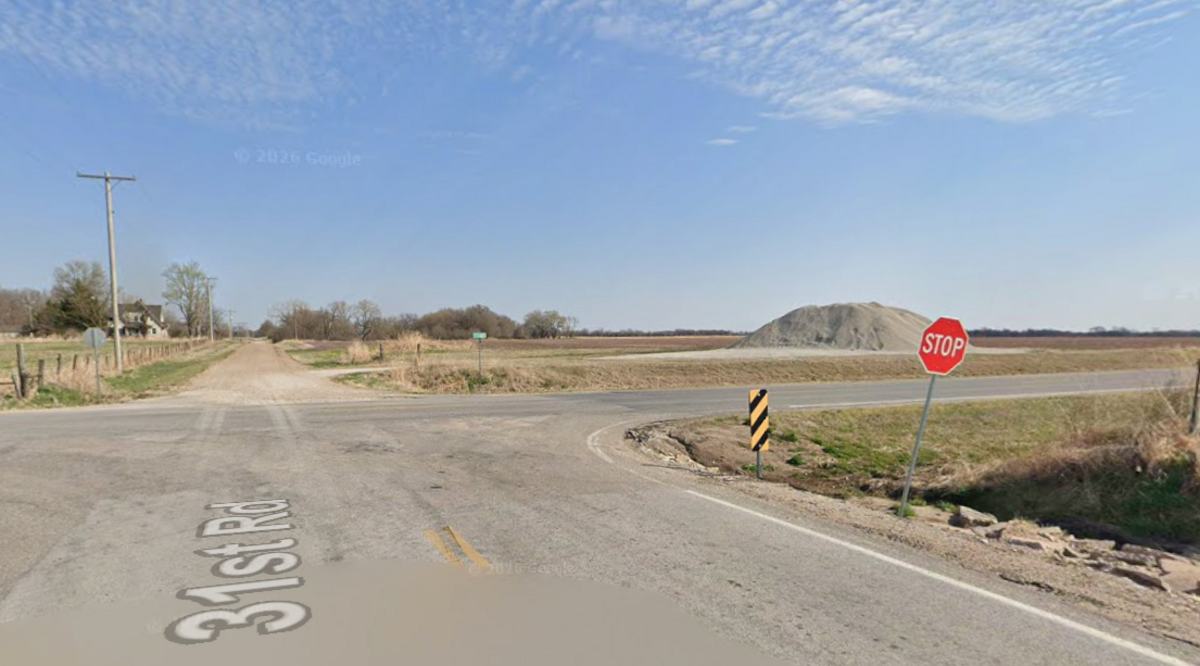 Kansas man dies at intersection after another driver fails to stop