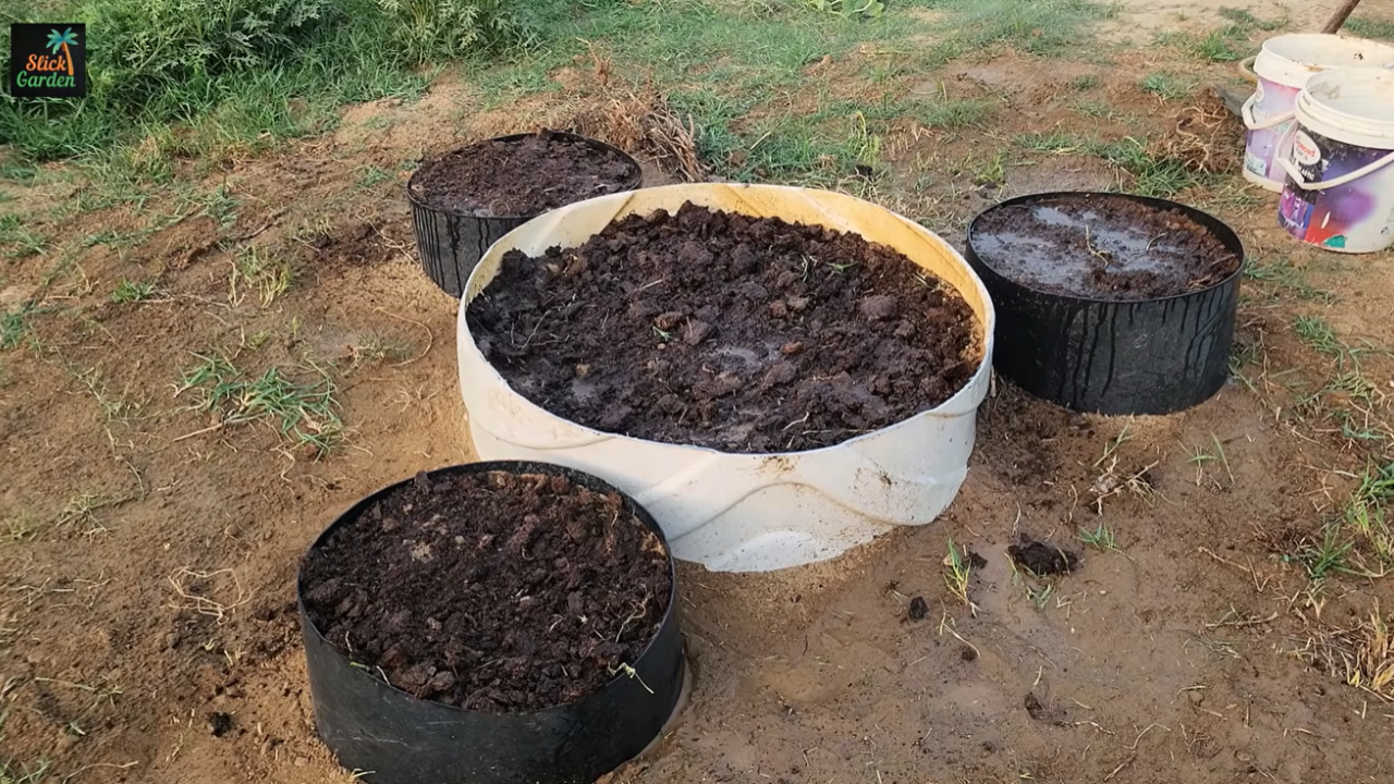 How to reuse leftover plastic for garden projects