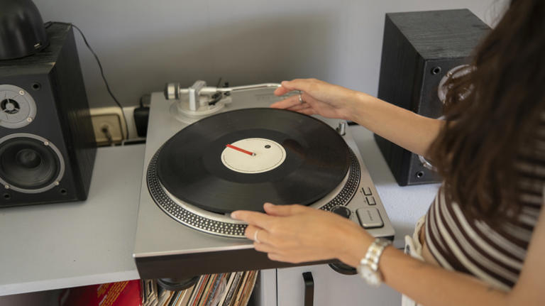 How much would it cost to build your own record player?