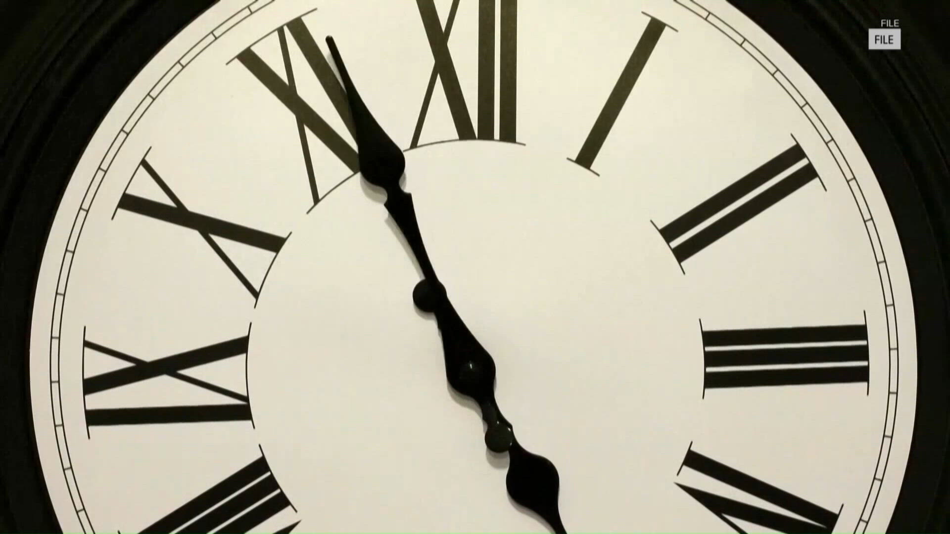 Daylight saving time ends Sunday as clocks fall back one hour