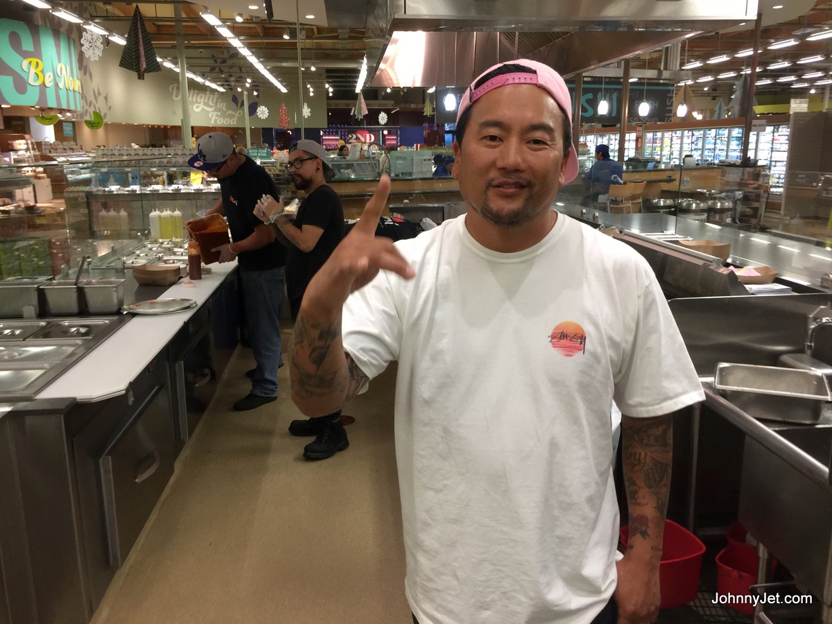 Kogi BBQ is back at LAX! The legendary LA tacos return alongside Marathon Burger in Terminal 1