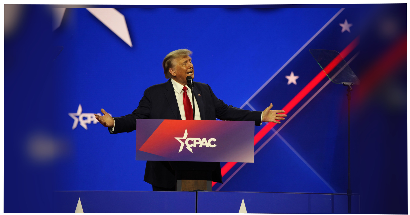 Trump called his rival a ‘Marxist radical’ from the stage — while the ...