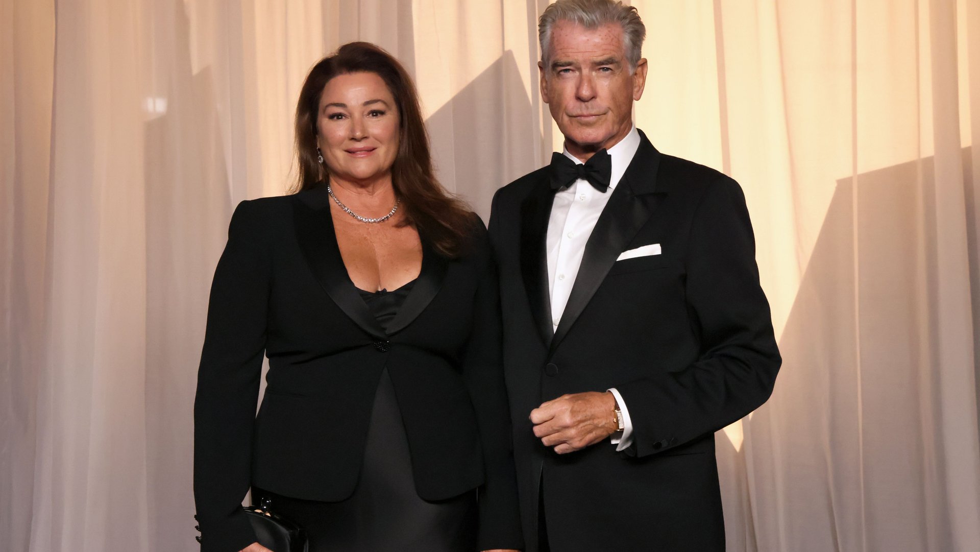 Keely Shaye Smith i Pierce Brosnan świętują urodziny jej matki. Zdjęcie ...