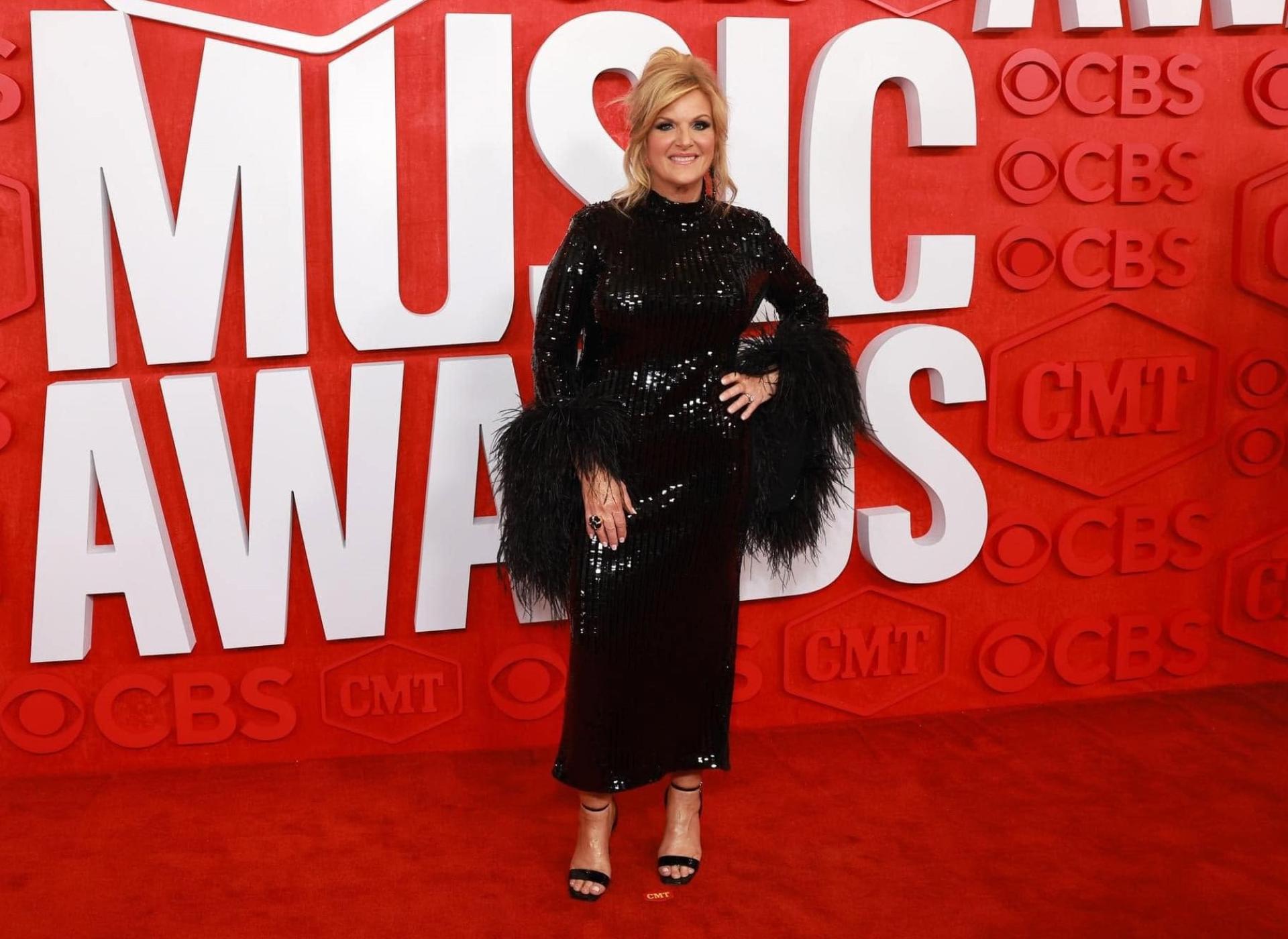 Trisha Yearwood shows off slimmer figure on red carpet amid 55-lb ...