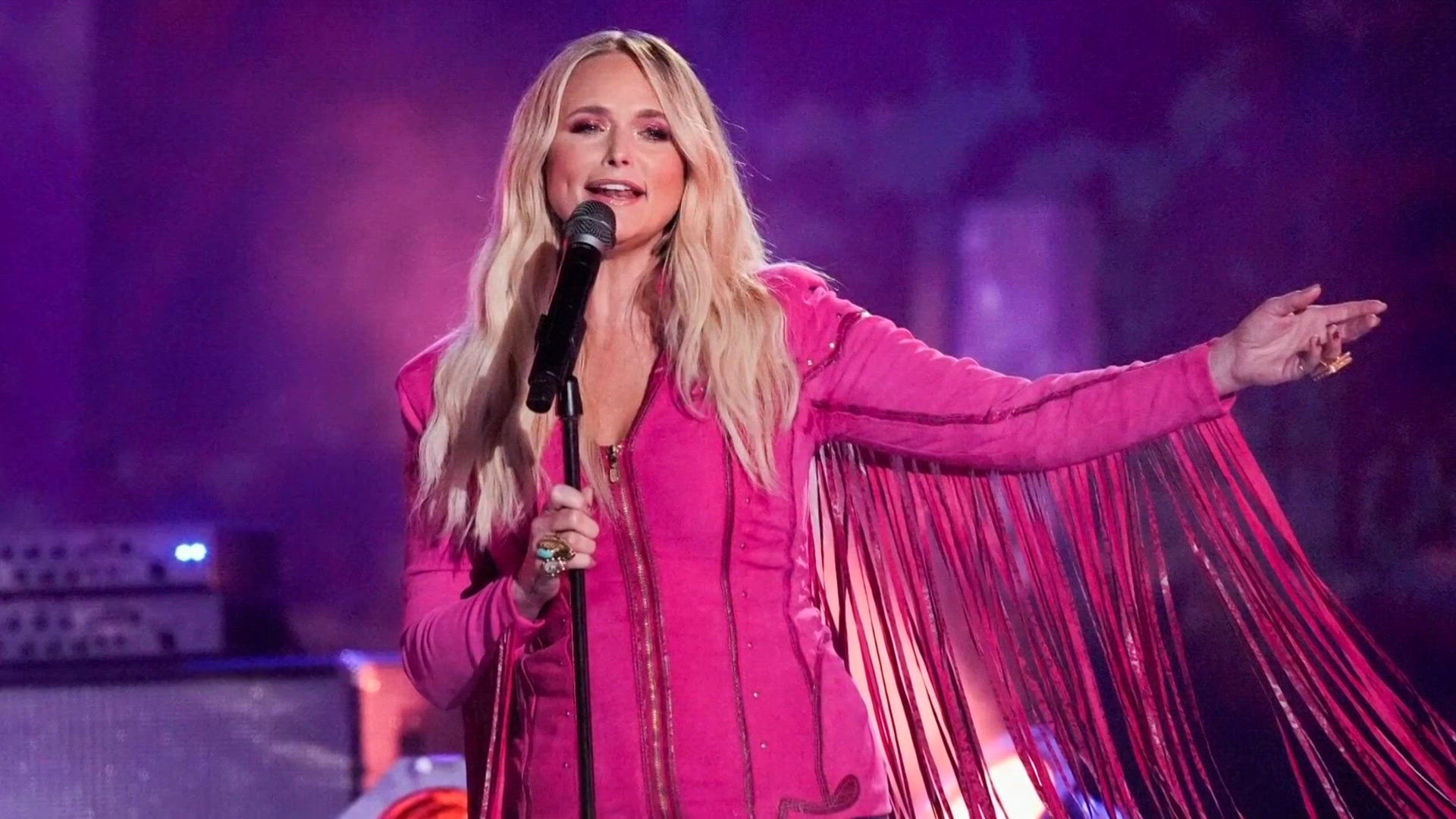 Miranda Lambert to headline Cowboys' Thanksgiving halftime show