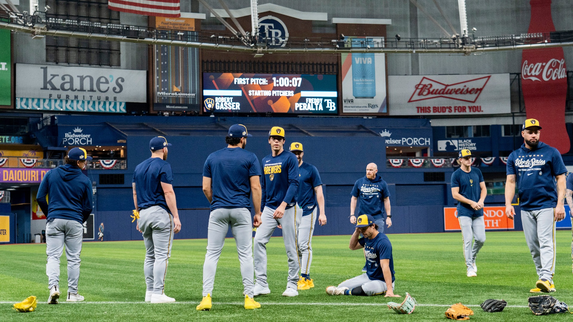 Brewers’ golden touch puts Rays on brink in World Series