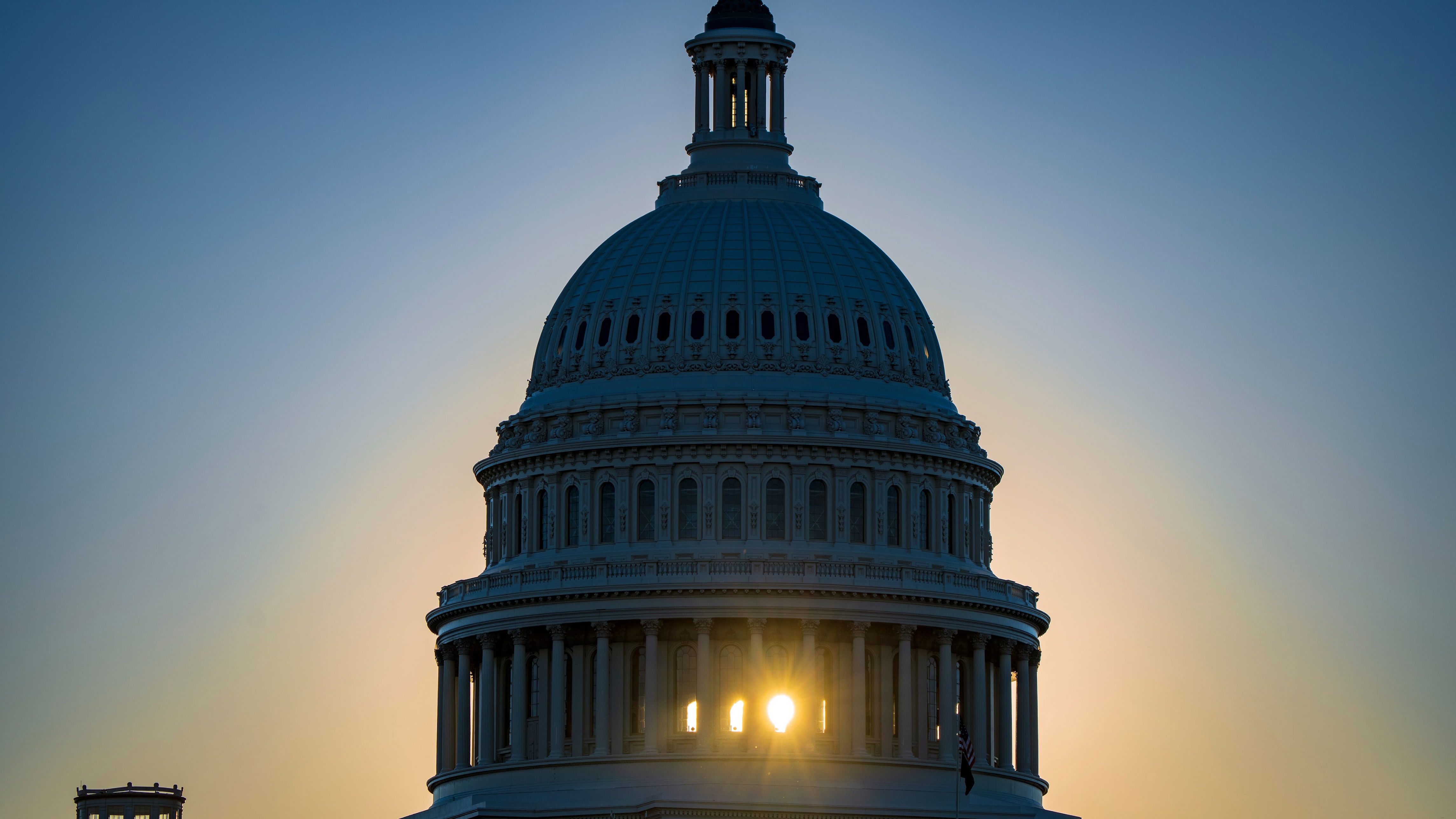 Illinois man charged with mailing white powder to members of Congress