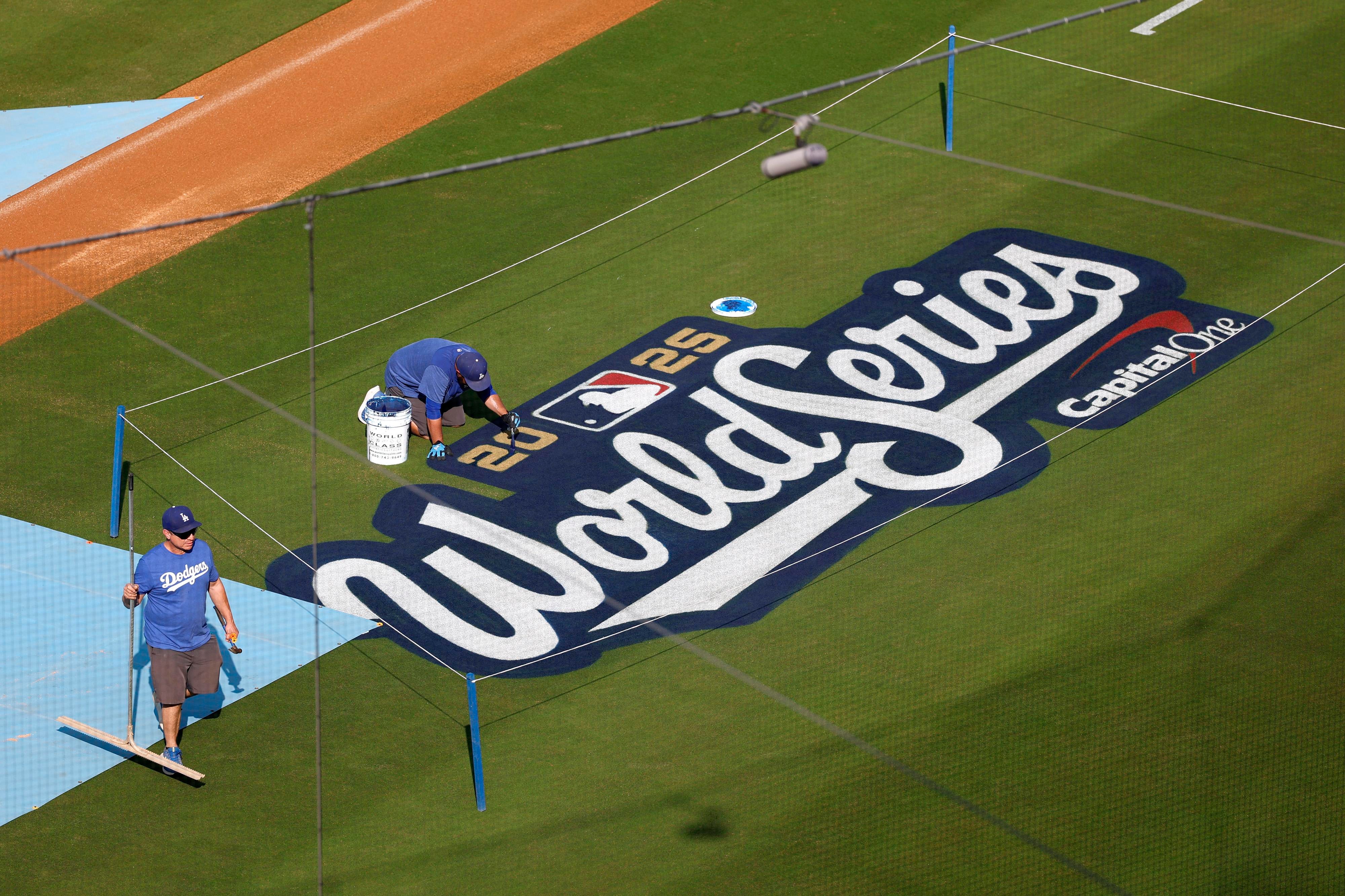 World Series game 3 live chat