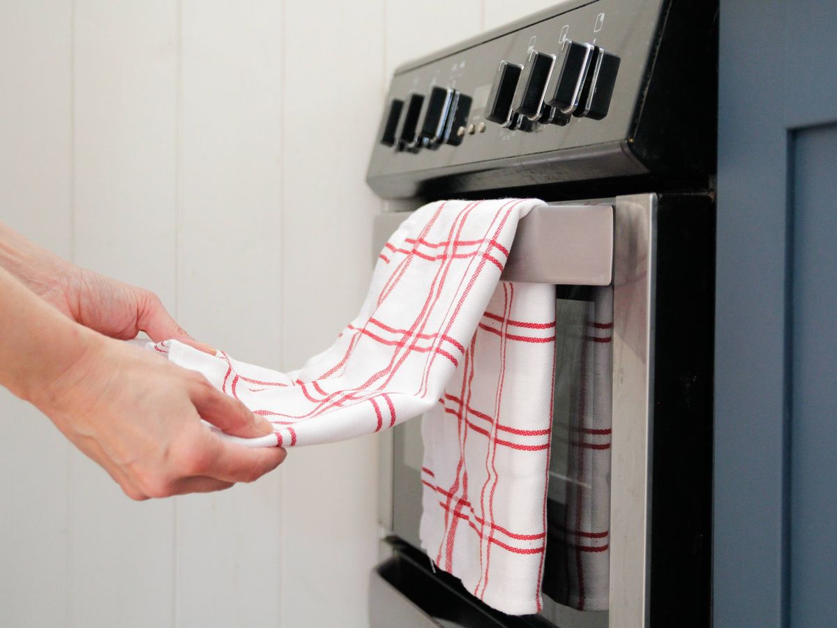 Stop washing smelly tea towels when easy 15-minute method is better ...