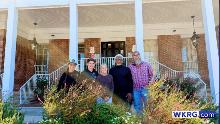 City of Evergreen partners with United Cajun Navy for food distribution