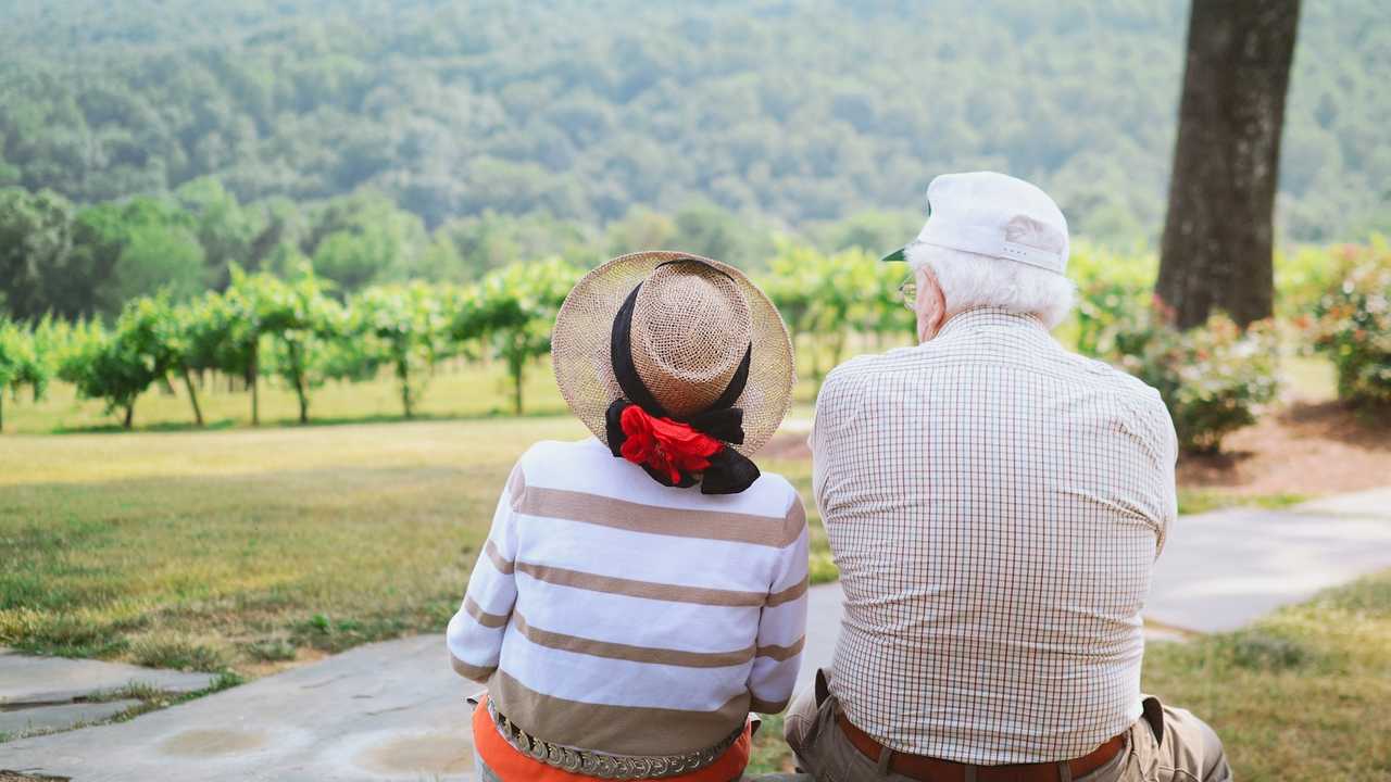 US news releases 2027 list of best places to retire