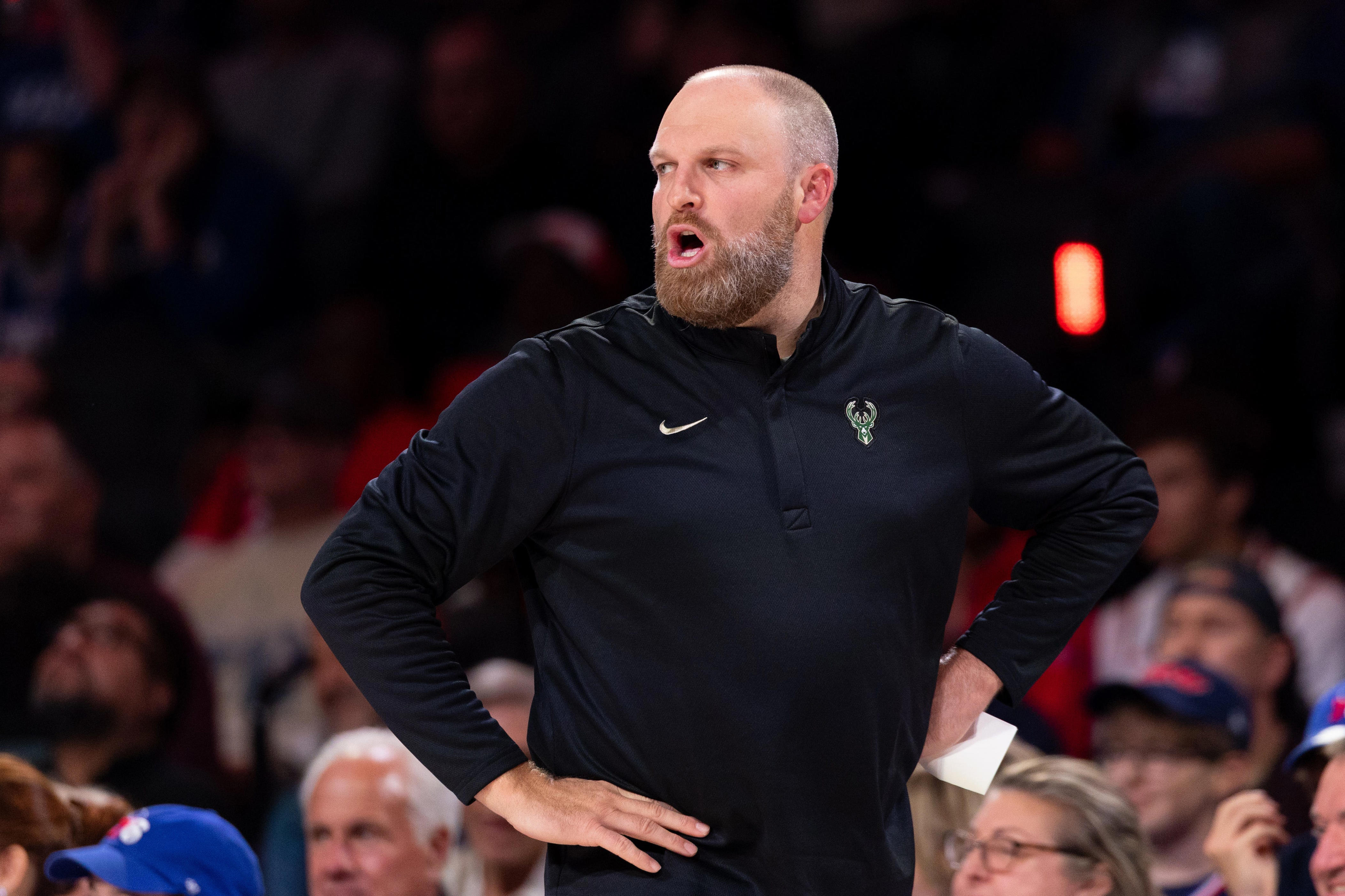 Milwaukee Bucks win first game of season, beat Indiana Pacers 110-102