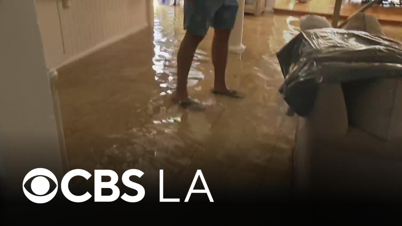 Huntington Beach coastal homes flooded by high tides