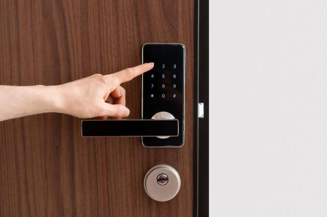 California family toured a rental, got in with the keypad, then lost ...