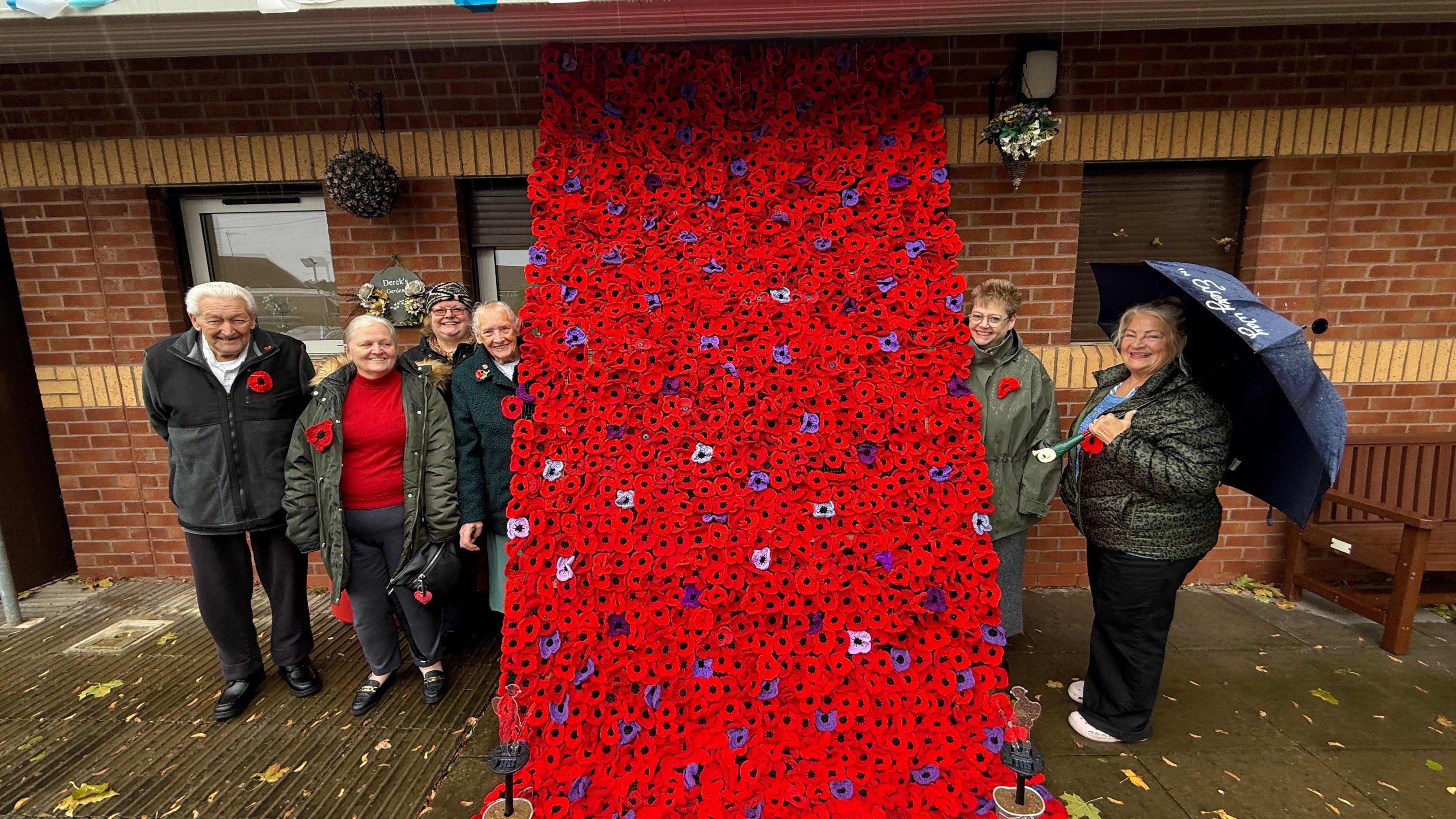 Community crochets 1,000 poppies for Remembrance Day