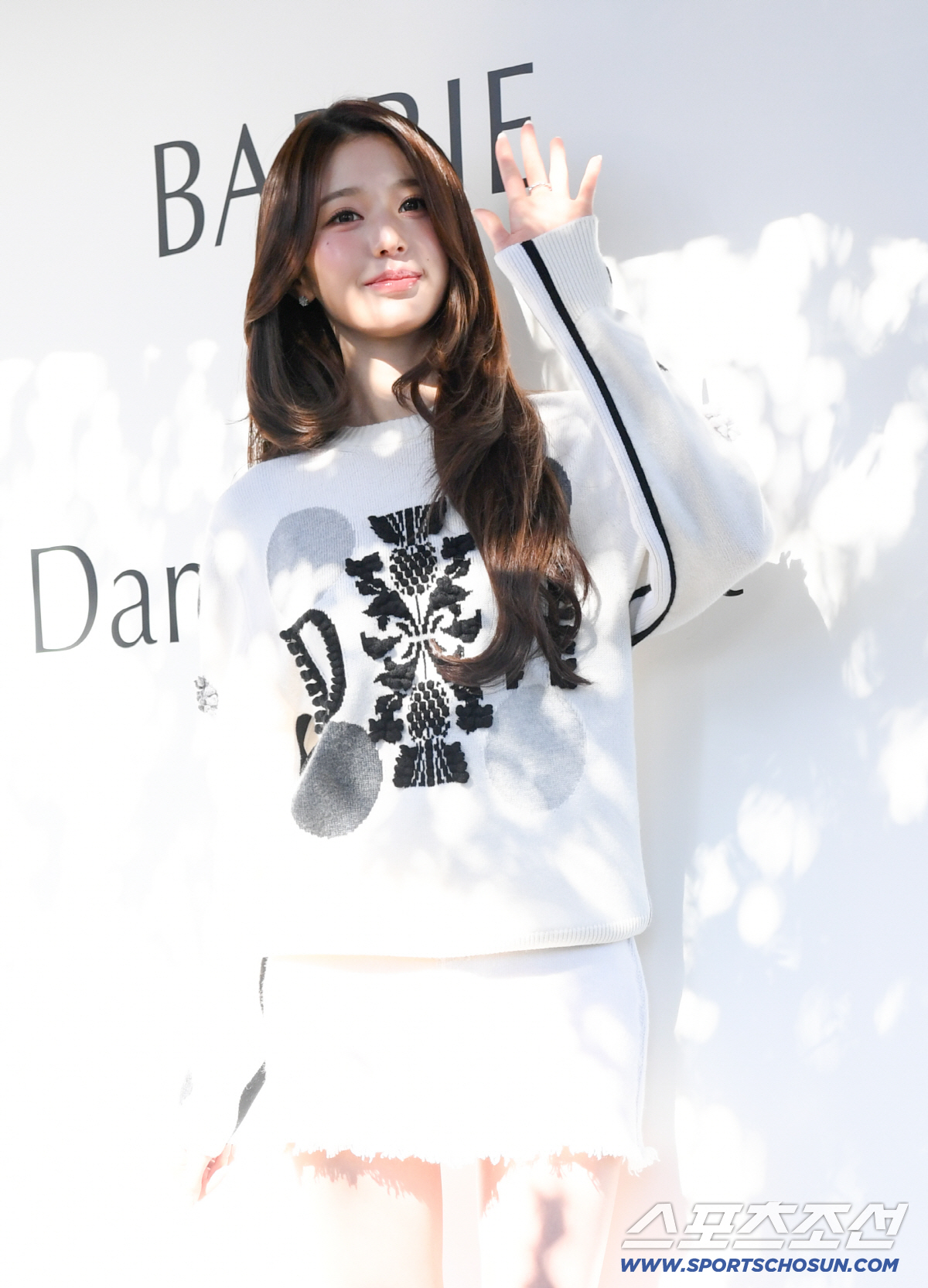 IVE's Jang Won-young, radiant beauty