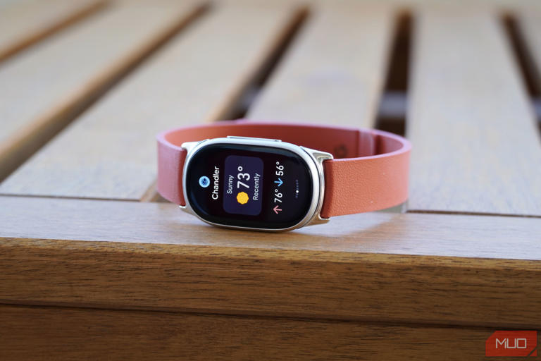The Fitbit Edge is the sweet spot for anyone who wants a fitness band ...