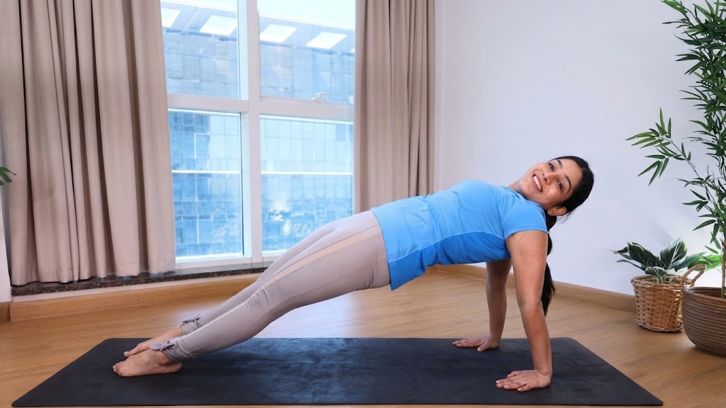 20-minute yoga flow to build full-body strength