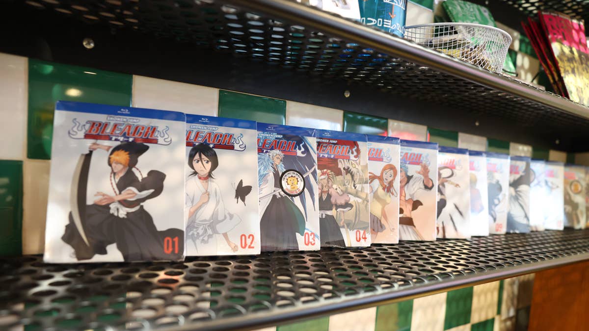 Bleach concludes with a final episode that rewrites the original manga ...